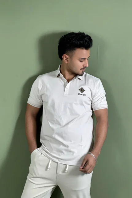 অফ হোয়াইট কালার পোলো টি-শার্ট-H