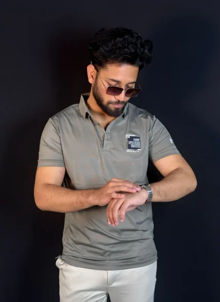 লাইট অ্যাশ কালার পোলো টি-শার্ট-MKKI